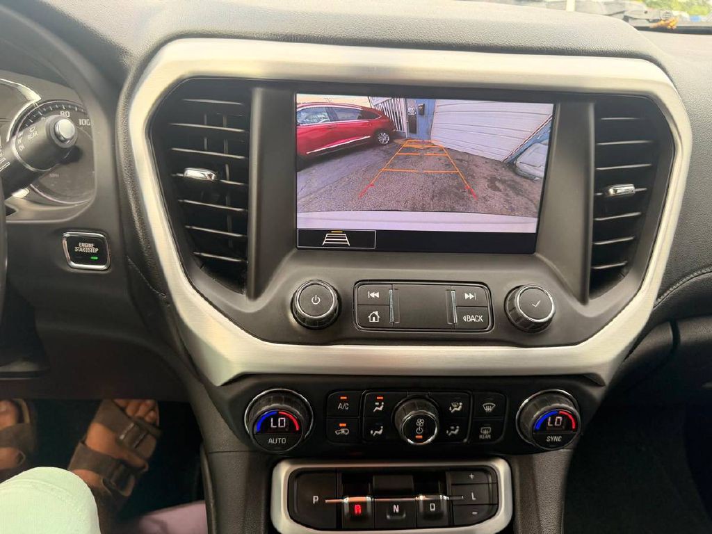 2020 GMC Acadia Image 19