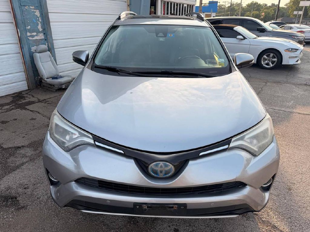 2017 Toyota Rav4 Image 2