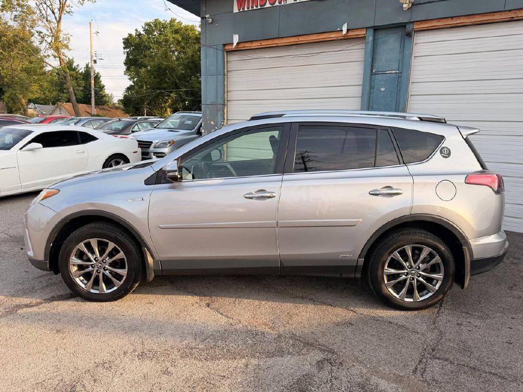 2017 Toyota Rav4 Image 5