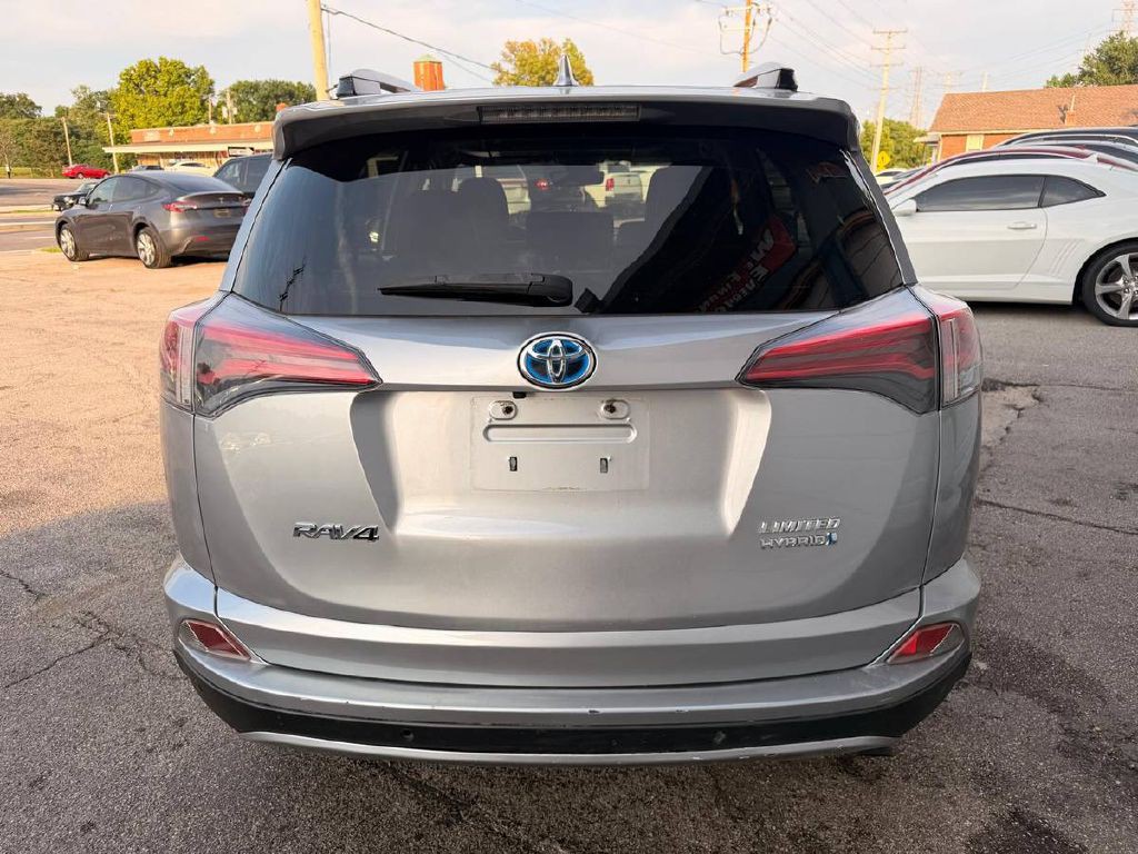 2017 Toyota Rav4 Image 7