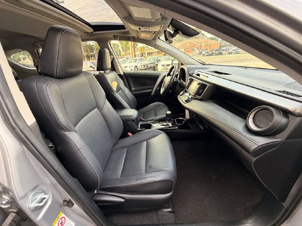 2017 Toyota Rav4 Image 11