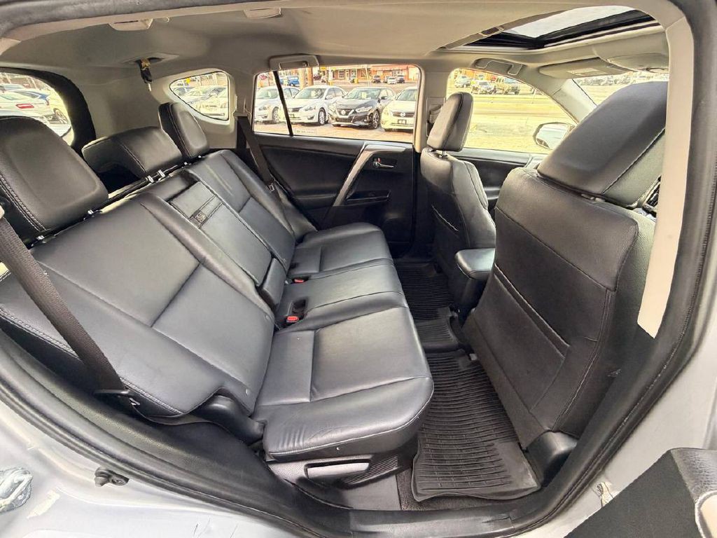 2017 Toyota Rav4 Image 14