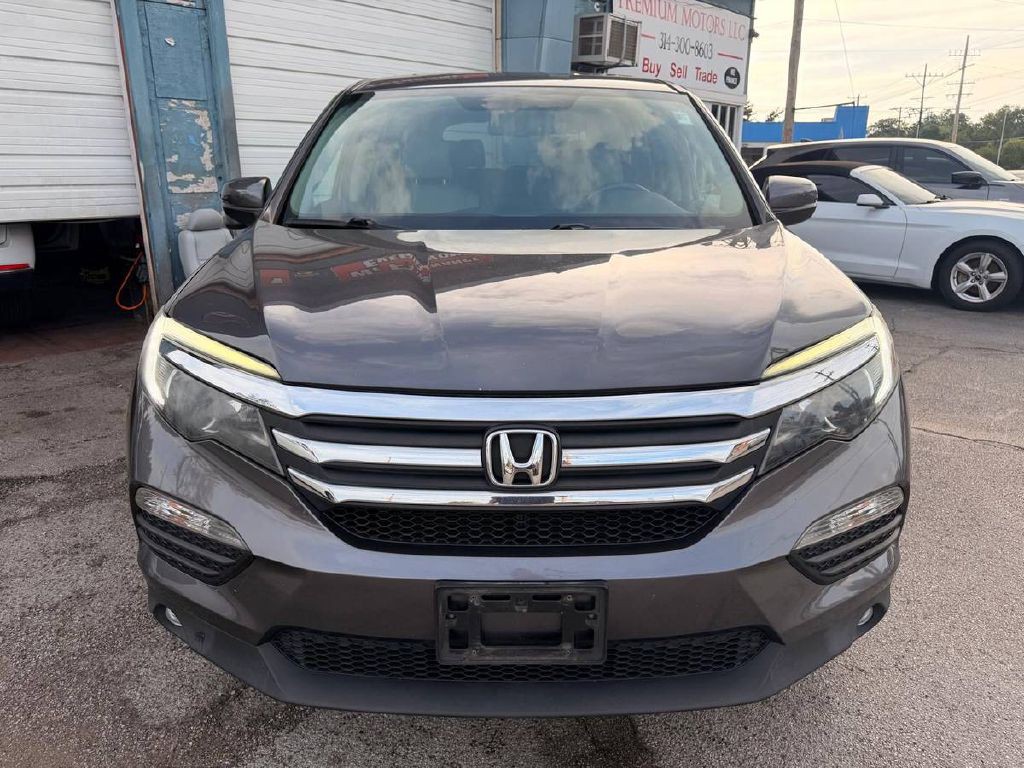 2017 Honda Pilot Image 2