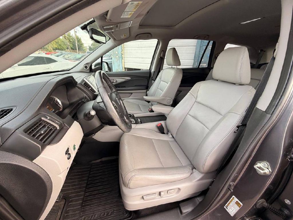 2017 Honda Pilot Image 9