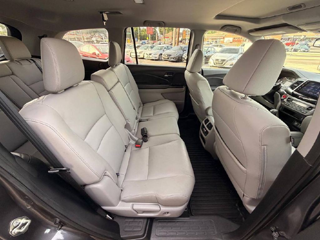 2017 Honda Pilot Image 14