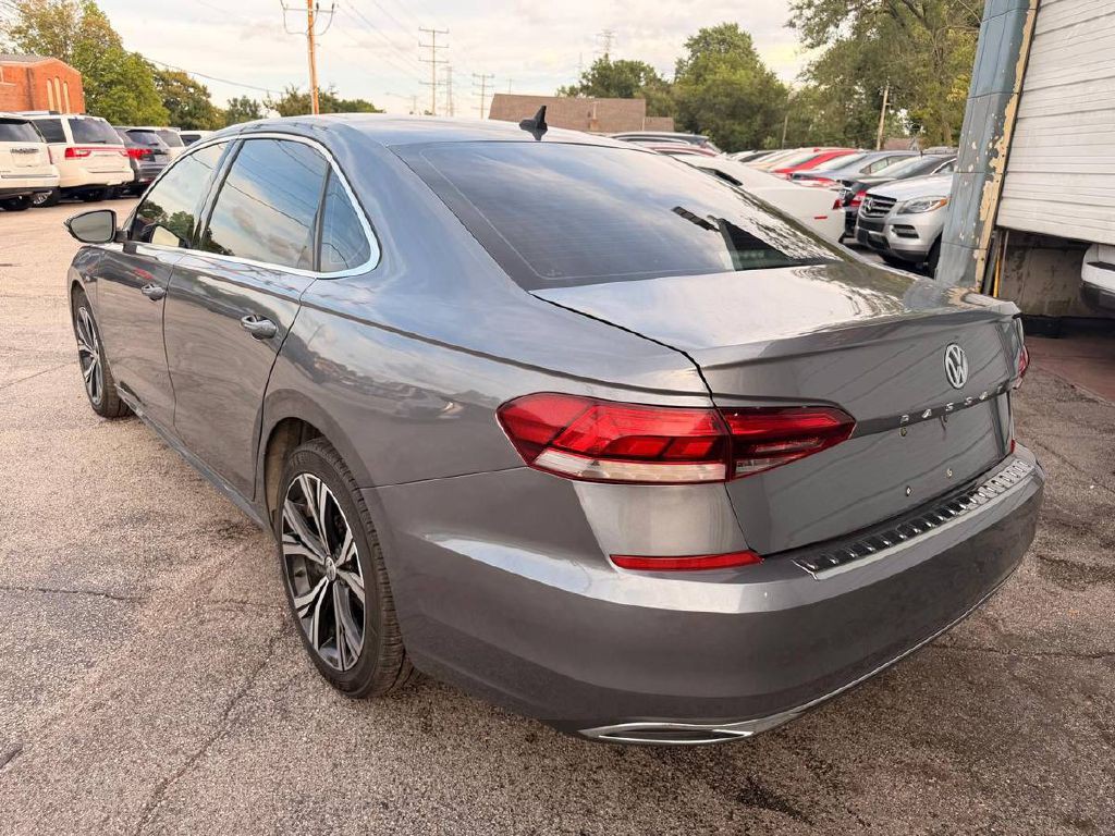 2022 Volkswagen Passat Image 8