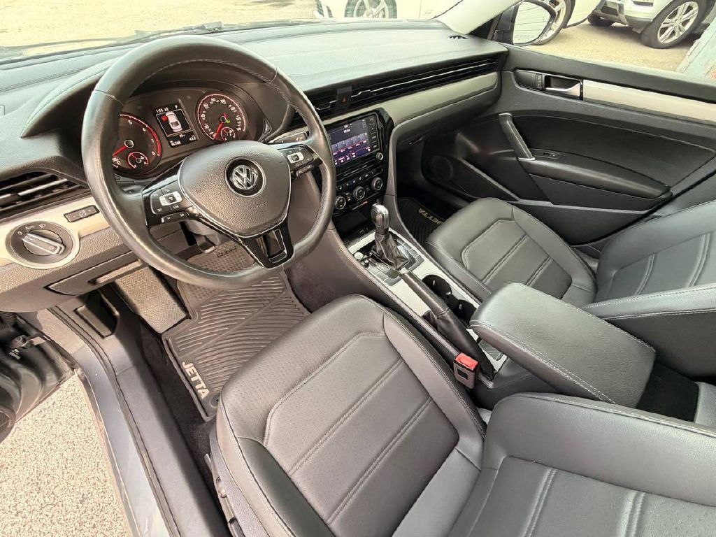 2022 Volkswagen Passat Image 10