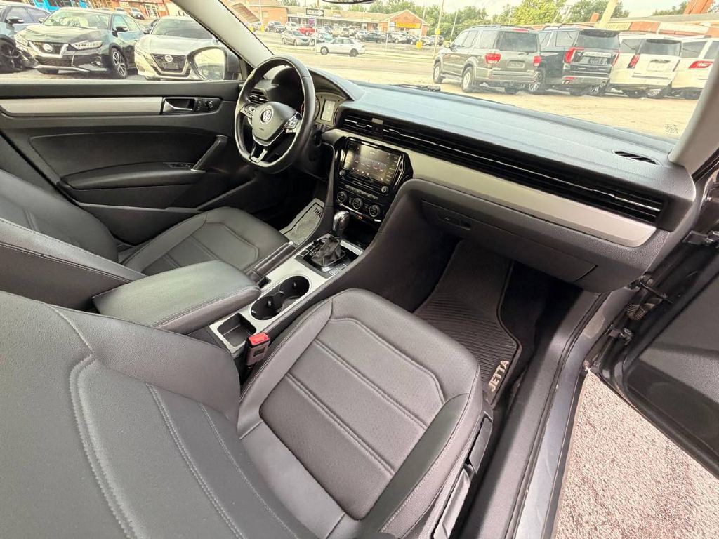 2022 Volkswagen Passat Image 12