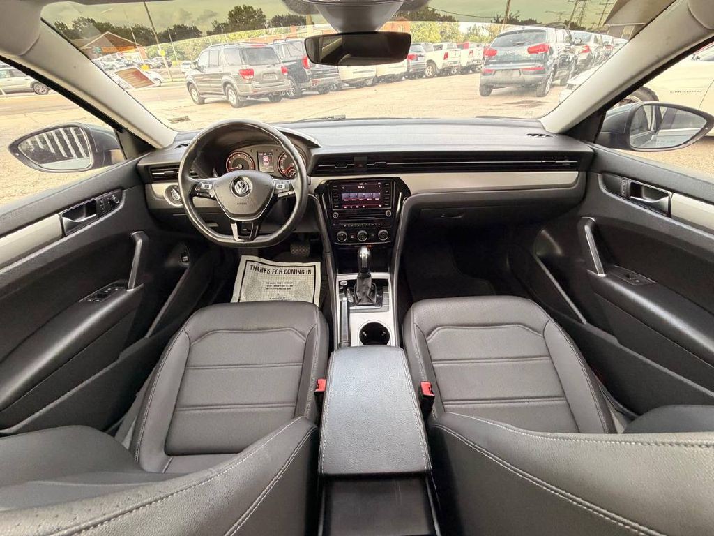 2022 Volkswagen Passat Image 15