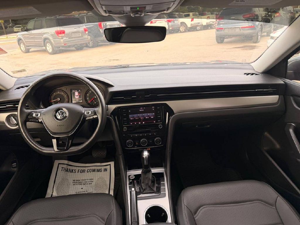 2022 Volkswagen Passat Image 16