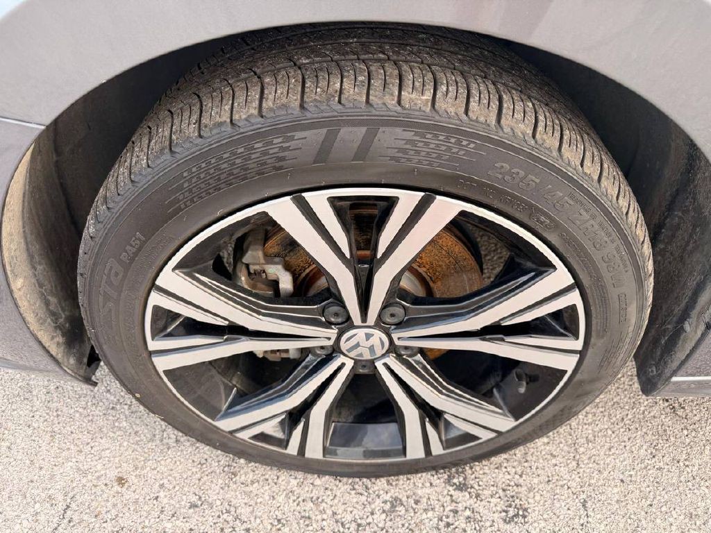 2022 Volkswagen Passat Image 21