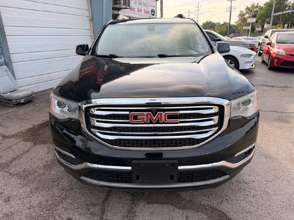 2017 GMC Acadia Image 2