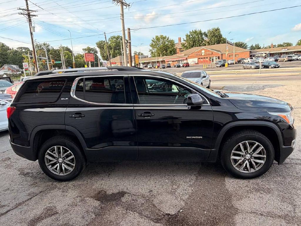 2017 GMC Acadia Image 4