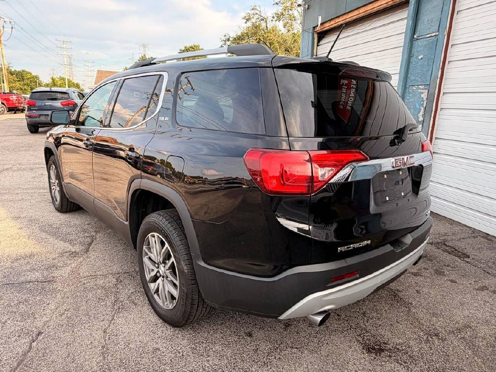 2017 GMC Acadia Image 8