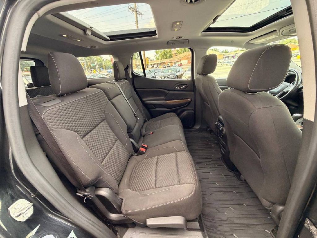 2017 GMC Acadia Image 14