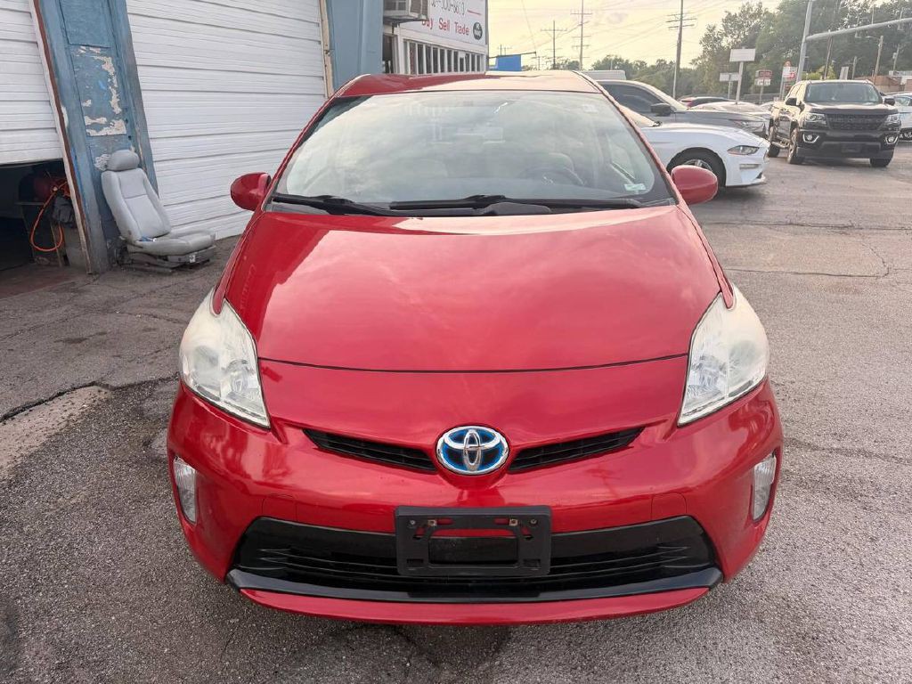 2014 Toyota Prius Image 2
