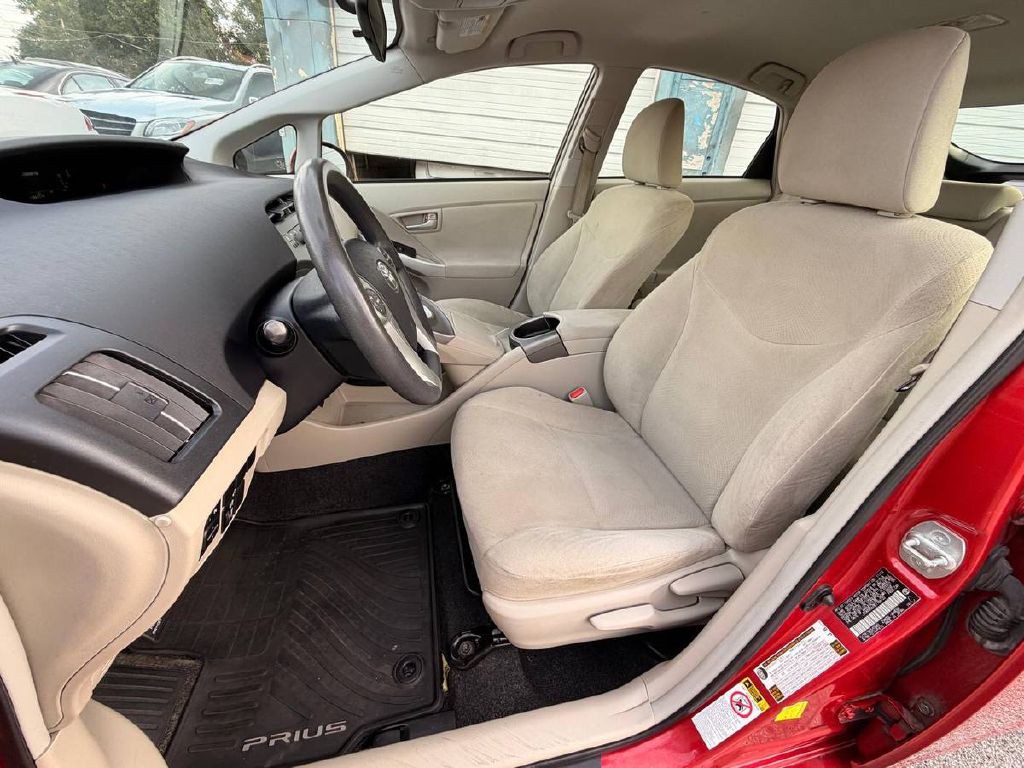 2014 Toyota Prius Image 9