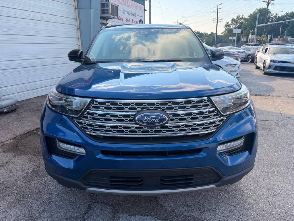 2020 Ford Explorer Image 2