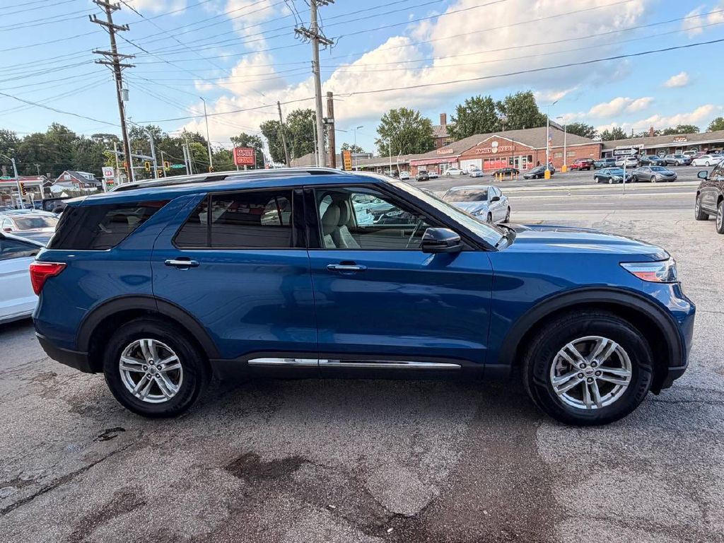 2020 Ford Explorer Image 4