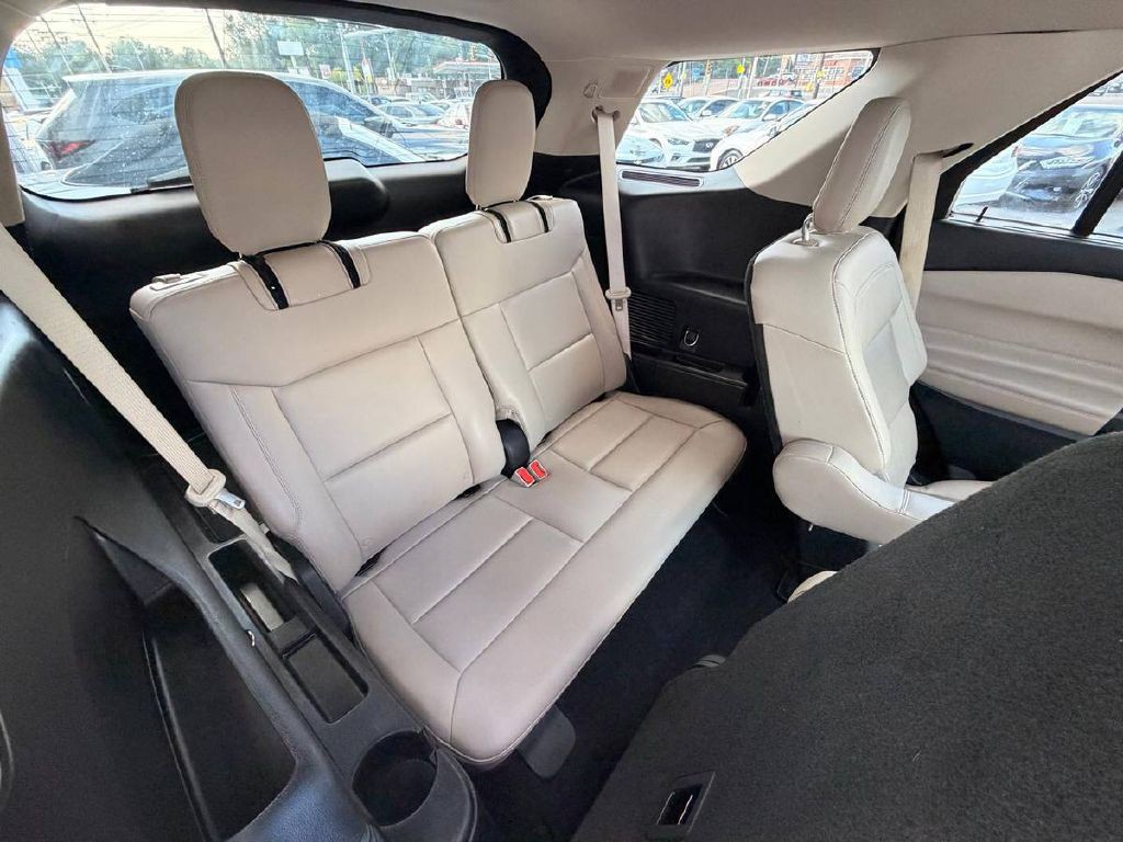 2020 Ford Explorer Image 15