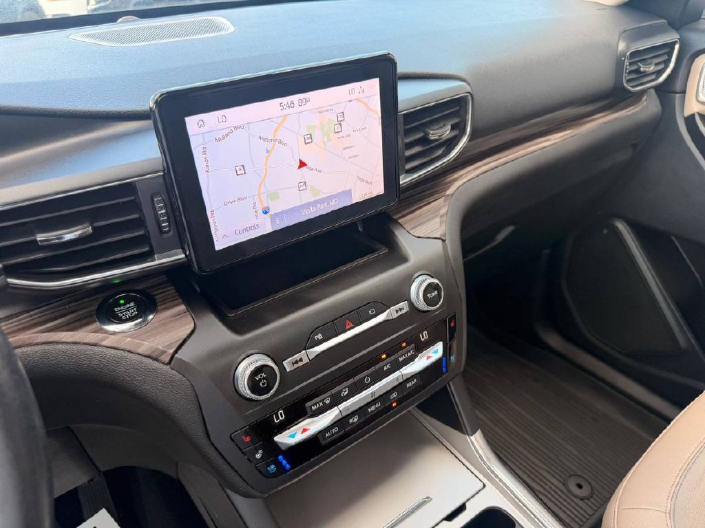 2020 Ford Explorer Image 20