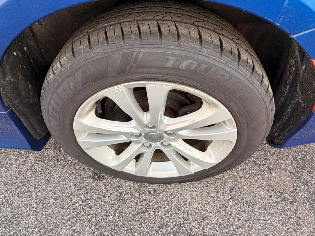 2017 Chrysler 200 Image 21