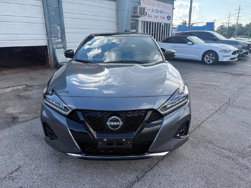 2023 Nissan Maxima Image 2