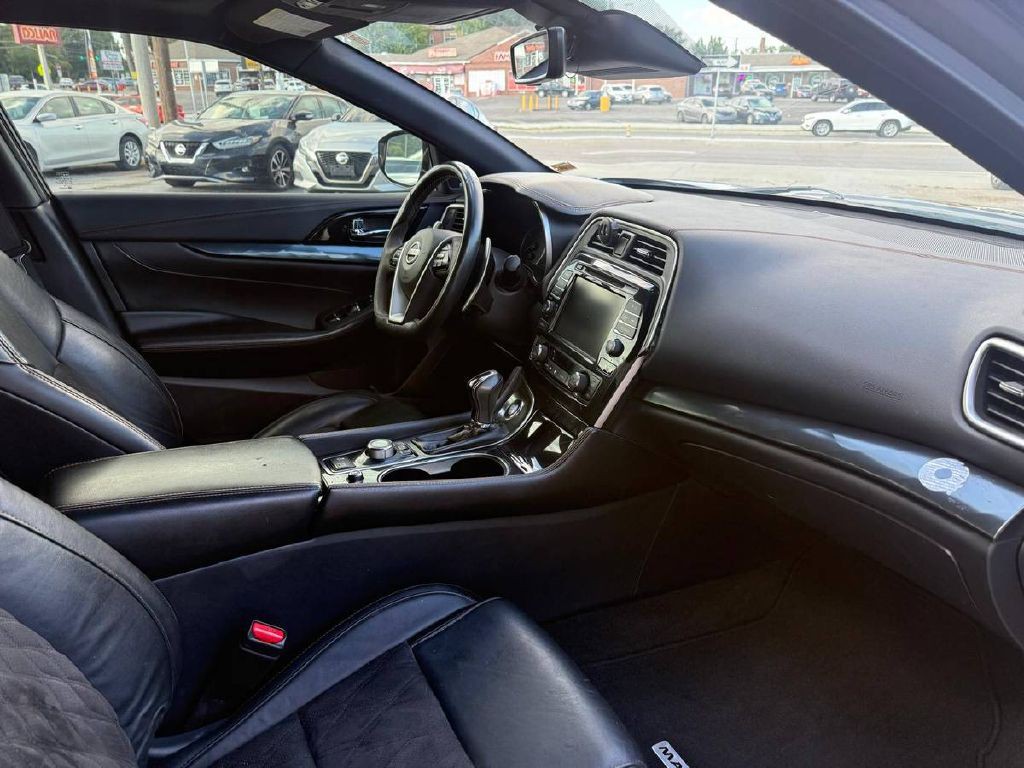 2023 Nissan Maxima Image 7