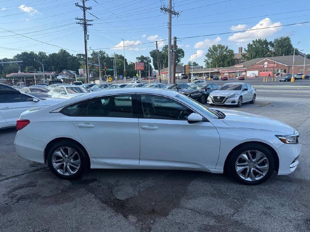 2018 Honda Accord Image 5
