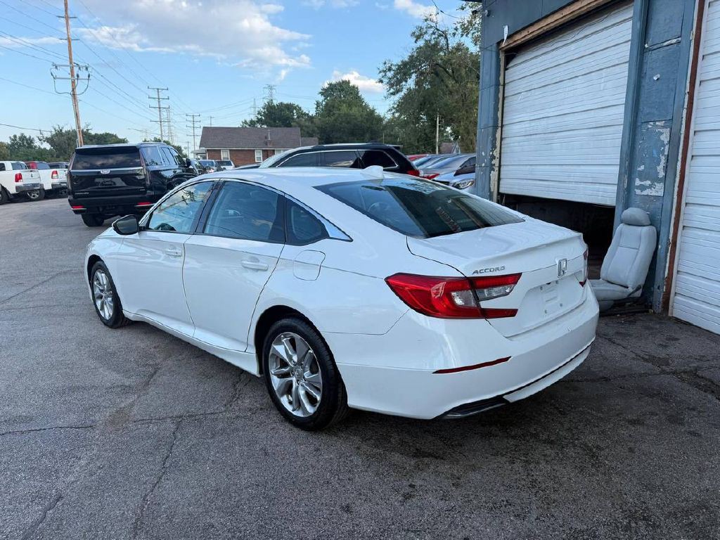 2018 Honda Accord Image 6