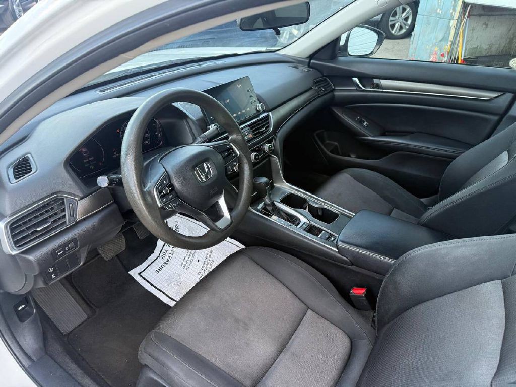 2018 Honda Accord Image 11