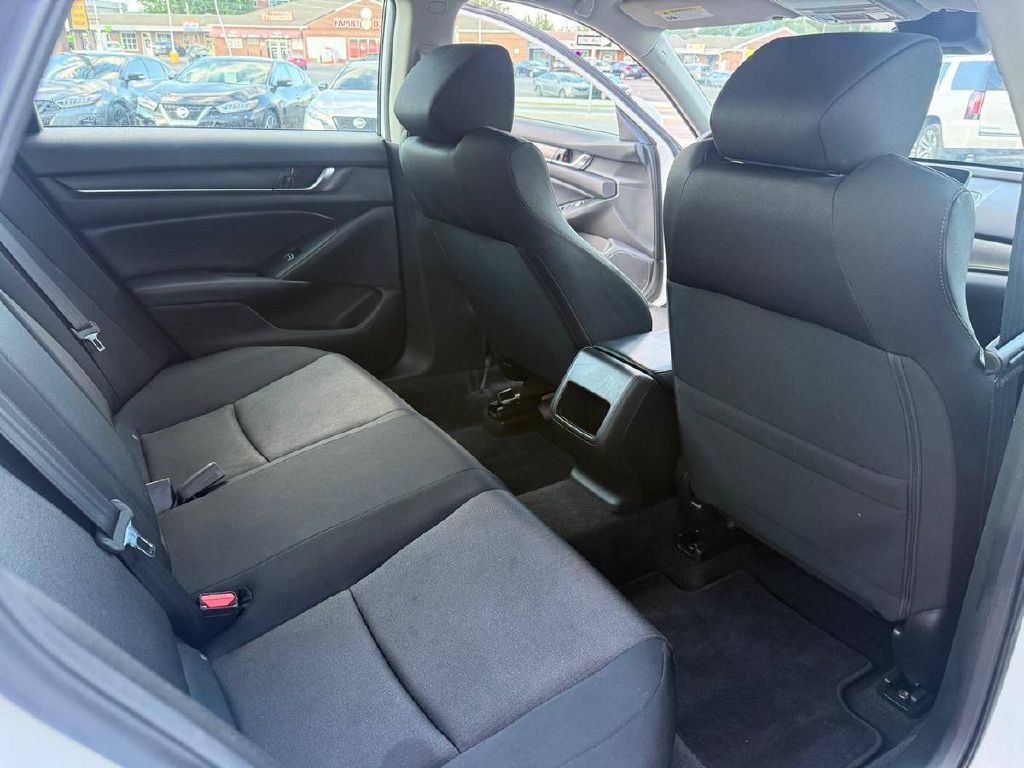 2018 Honda Accord Image 13