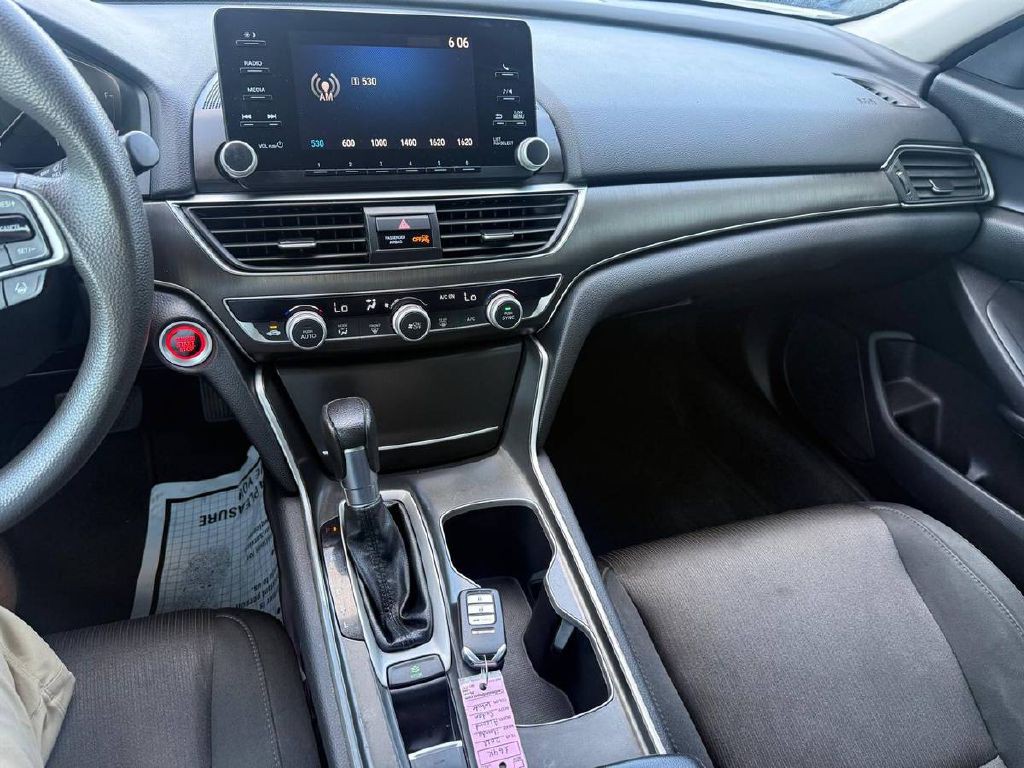 2018 Honda Accord Image 15