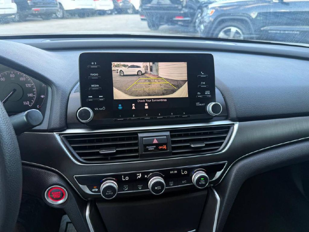 2018 Honda Accord Image 16