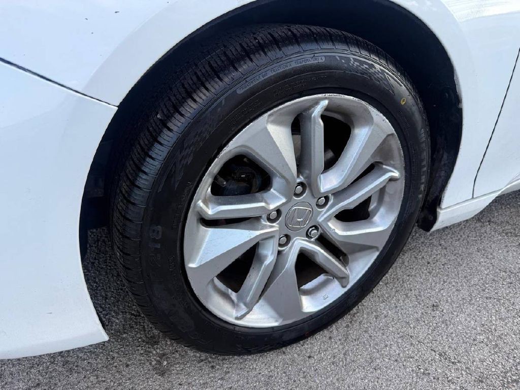 2018 Honda Accord Image 18