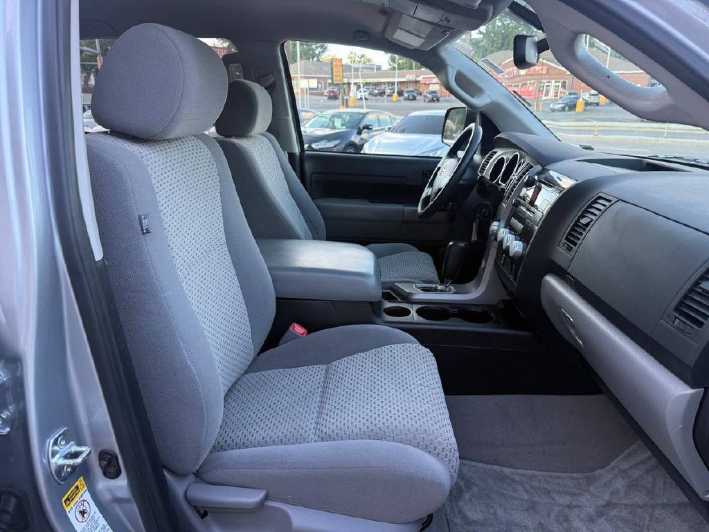 2011 Toyota Tundra Image 10