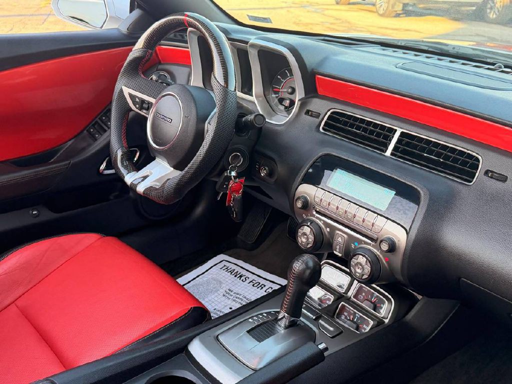 2011 Chevrolet Camaro Image 18