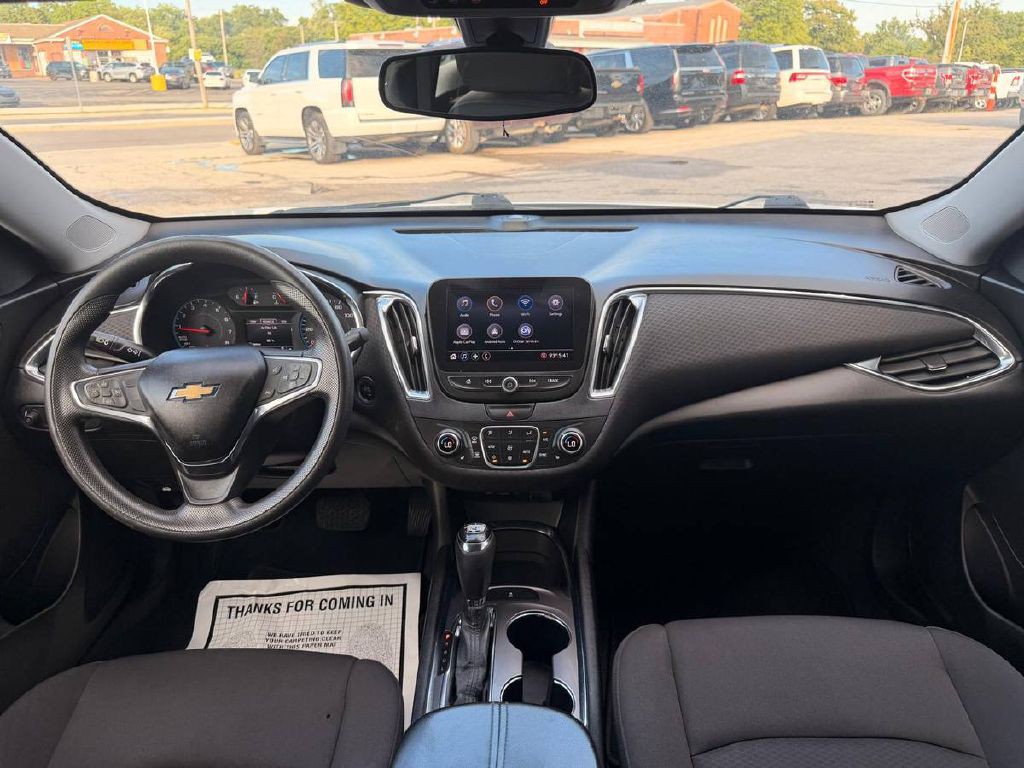 2019 Chevrolet Malibu Image 16