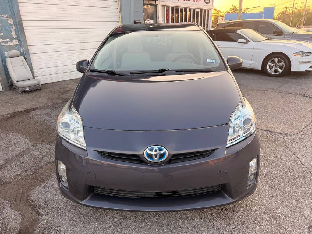 2011 Toyota Prius Image 2
