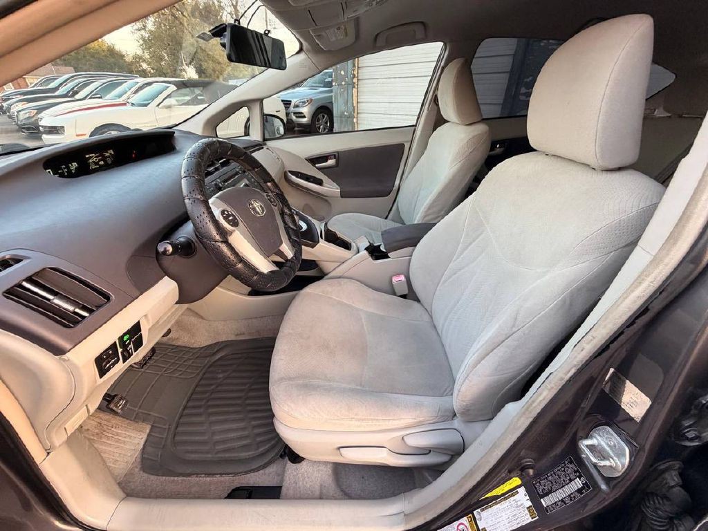 2011 Toyota Prius Image 9