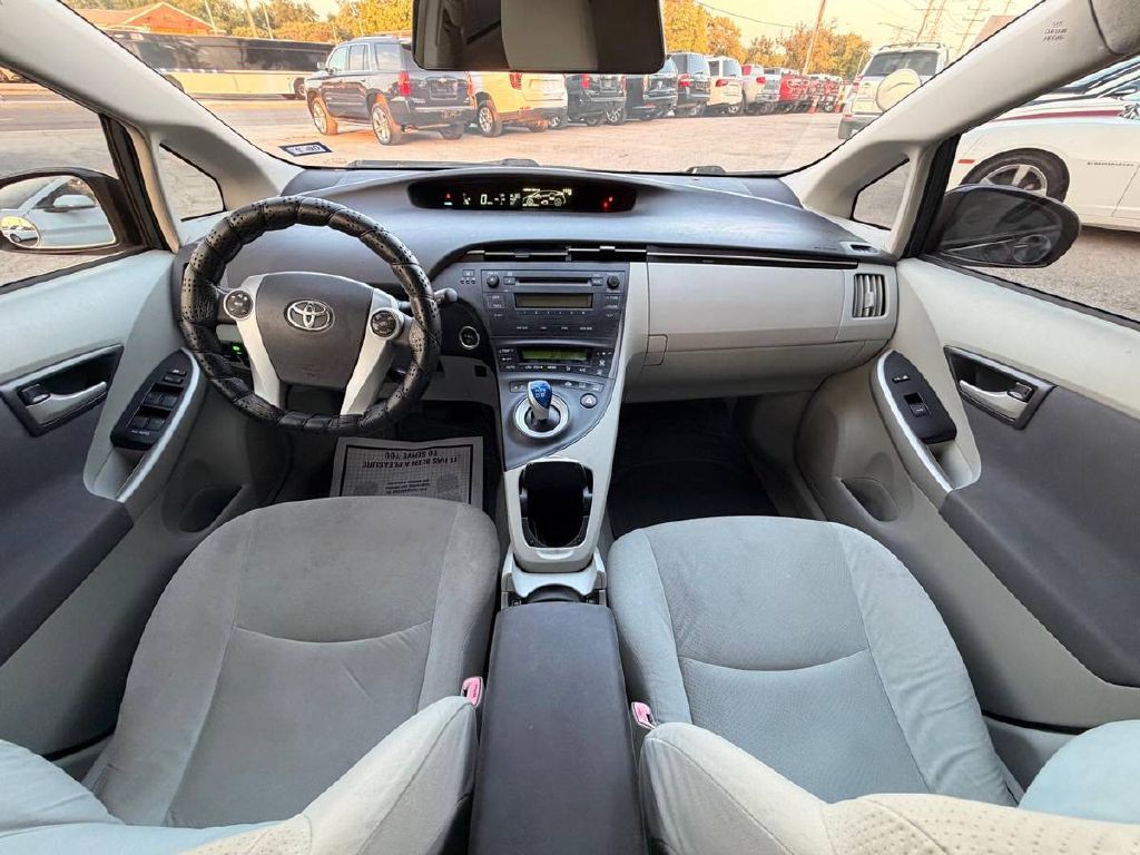 2011 Toyota Prius Image 15