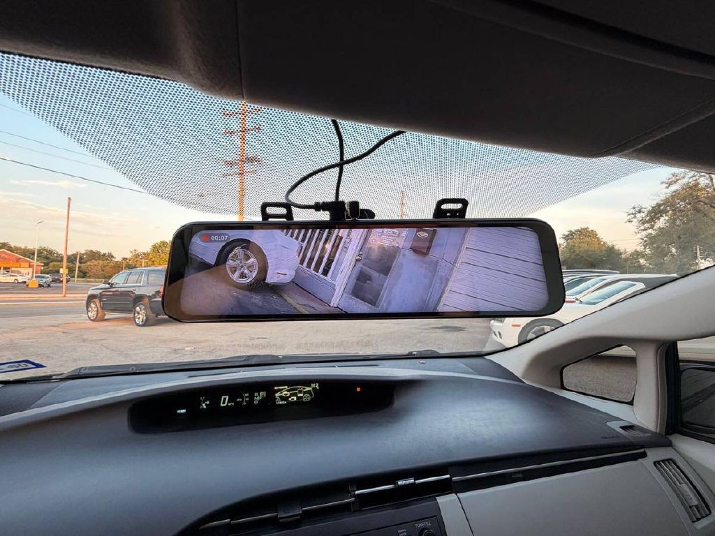 2011 Toyota Prius Image 18