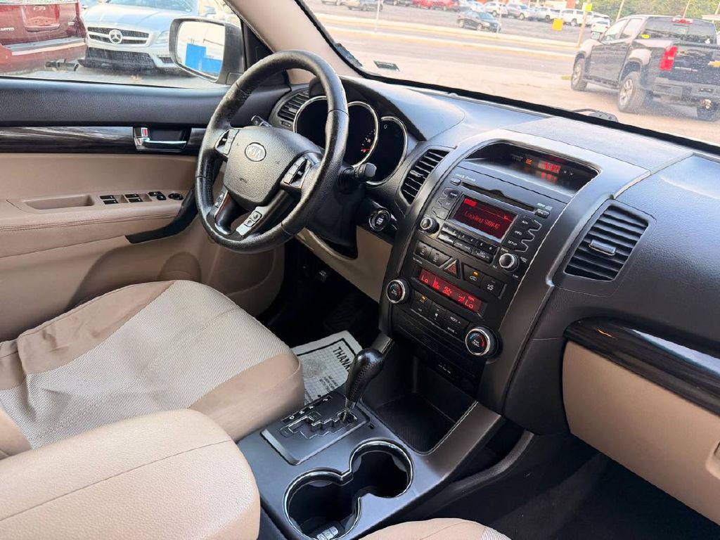 2011 Kia Sorento Image 13