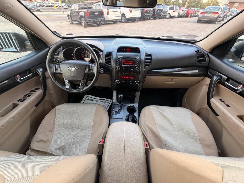 2011 Kia Sorento Image 16