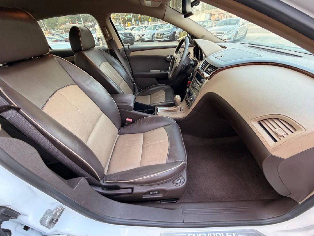 2009 Chevrolet Malibu Image 11