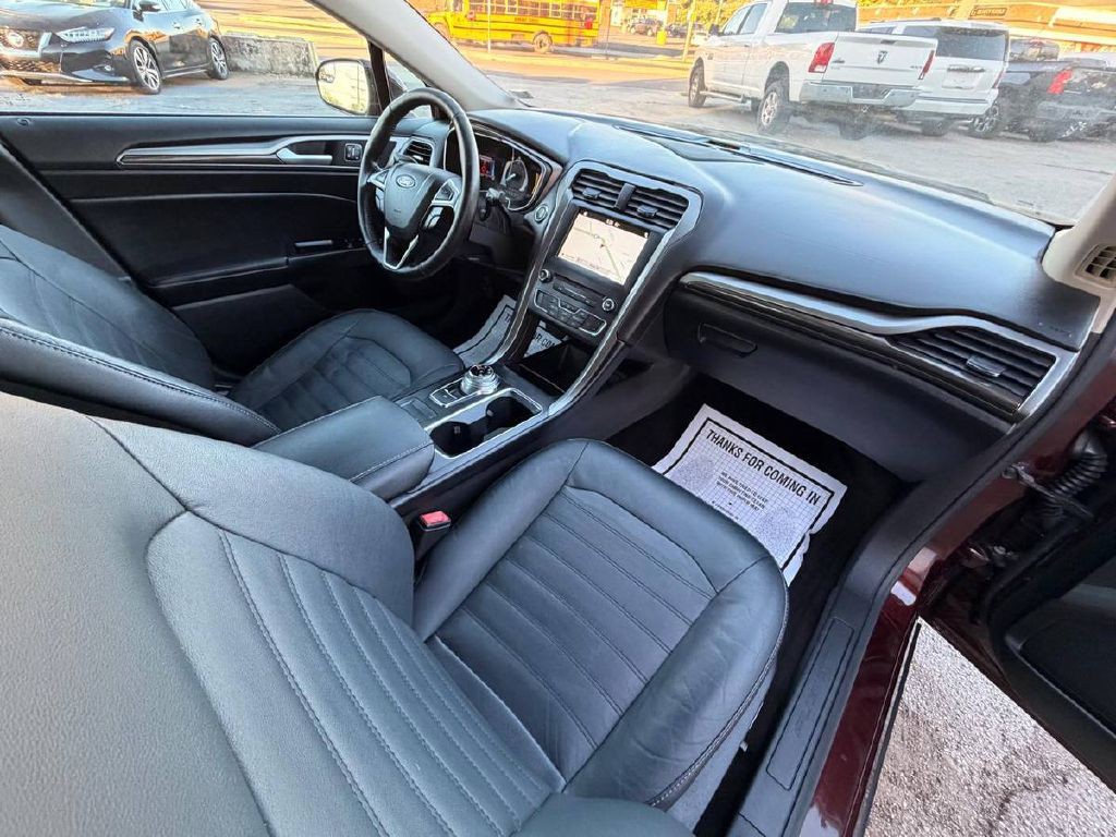 2017 Ford Fusion Image 12