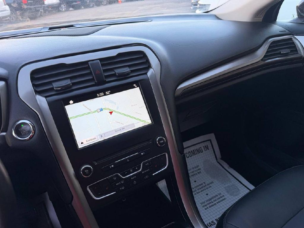 2017 Ford Fusion Image 17