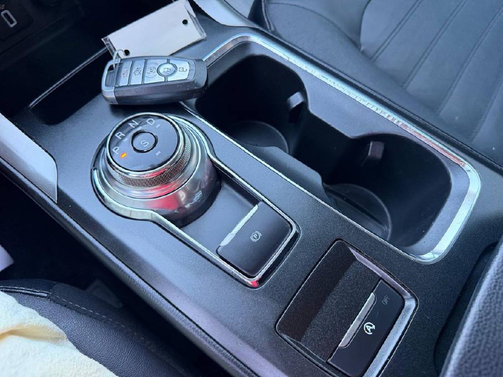 2017 Ford Fusion Image 19