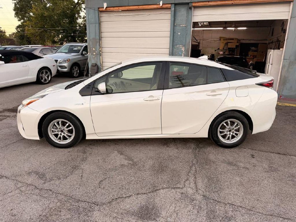 2017 Toyota Prius Image 5