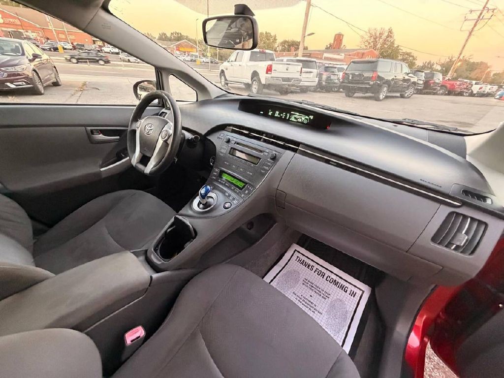 2010 Toyota Prius Image 11